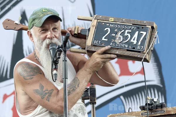 SEASICK STEVE - 2015-07-04 - BELFORT - Presqu'ile du Malsaucy - 